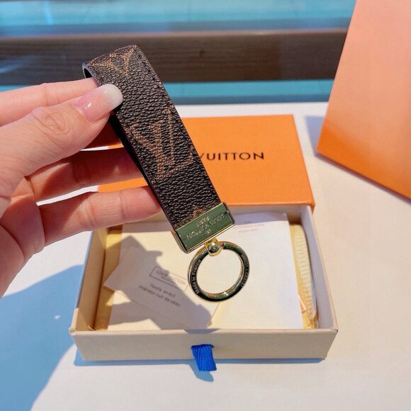 Louis Vuitton Key Chain - Picture 2 of 4